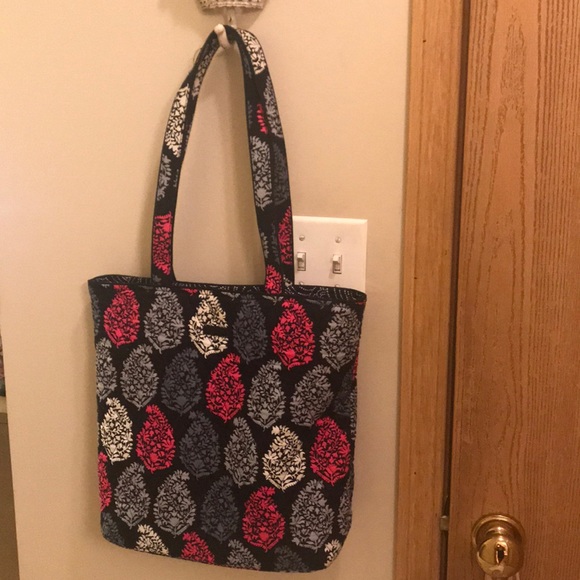 Vera Bradley Tote - Picture 1 of 1